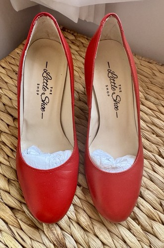 The little shoes shop - the,